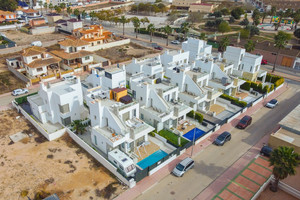 4 slaapkamer Villa te koop in Los Alcazares