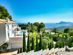 8 slaapkamer Villa te koop in Altea