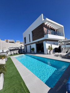 5 slaapkamer Villa te koop in Orihuela