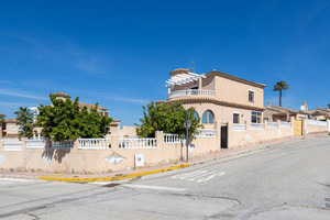 5 slaapkamer Villa te koop in Benijofar