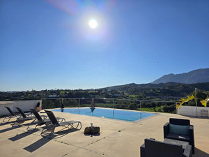 4 slaapkamer Villa te koop in Estepona