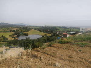 Grondstuk te koop in Estepona