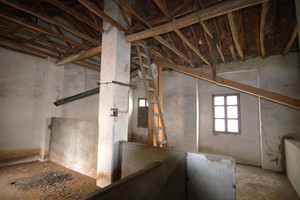 Commercieel te koop in Coin