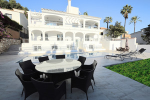 6 slaapkamer Villa te koop in Benalmadena