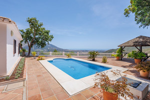 6 slaapkamer Villa te koop in Coin