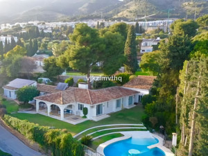 6 slaapkamer Villa te koop in Benalmadena