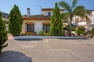 4 slaapkamer Villa te koop in Alhaurin de la Torre