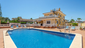 6 slaapkamer Villa te koop in Orihuela