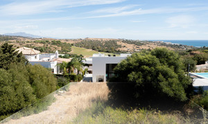 Grondstuk te koop in Estepona