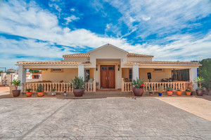 6 slaapkamer Villa te koop in Almoradi