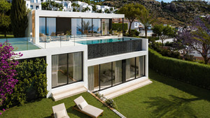 4 slaapkamer Villa te koop in Benalmadena