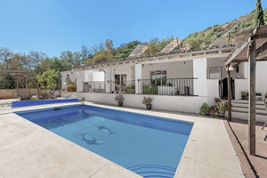 3 slaapkamer Villa te koop in Estepona