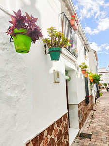 3 slaapkamer Rijtjeshuis te koop in Estepona