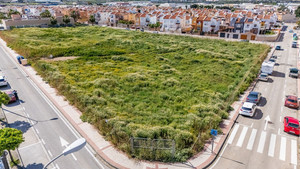 Grondstuk te koop in Velez-Malaga