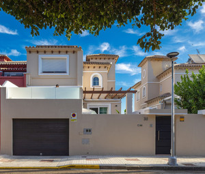 6 slaapkamer Villa te koop in Torremolinos