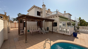 4 slaapkamer Villa te koop in Orihuela