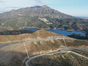 Grondstuk te koop in Benahavis