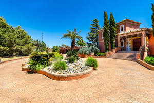 8 slaapkamer Villa te koop in Coin