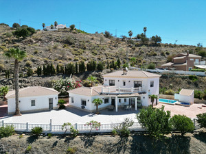 4 slaapkamer Villa te koop in Arenas