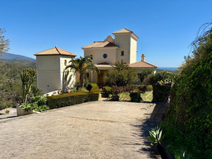 7 slaapkamer Villa te koop in Estepona
