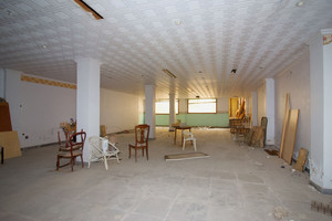 Commercieel te koop in Coin