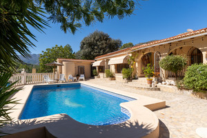 5 slaapkamer Villa te koop in Castell de Castells