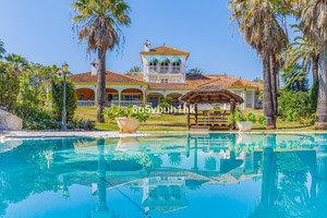 8 slaapkamer Villa te koop in Mijas