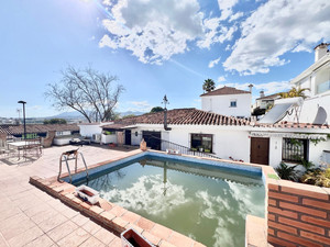 4 slaapkamer Villa te koop in Marbella