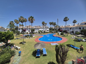 4 slaapkamer Rijtjeshuis te koop in Estepona