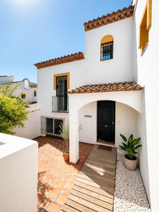 3 slaapkamer Rijtjeshuis te koop in Marbella