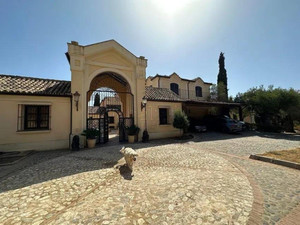 9 slaapkamer Villa te koop in Marbella
