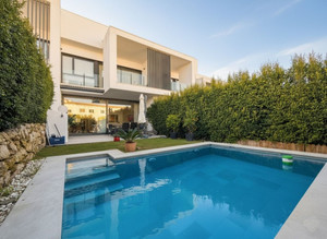 3 slaapkamer Rijtjeshuis te koop in San Roque