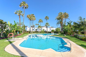 4 slaapkamer Rijtjeshuis te koop in Marbella