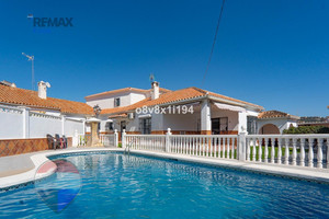 6 slaapkamer Villa te koop in Rincon de la Victoria