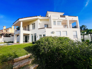 4 slaapkamer Villa te koop in Benahavis