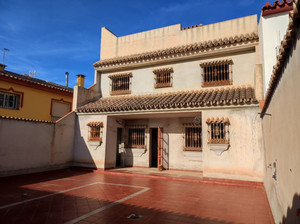 5 slaapkamer Rijtjeshuis te koop in Fuengirola