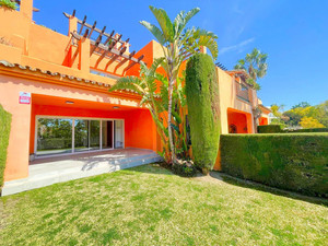 3 slaapkamer Rijtjeshuis te koop in El Paraiso