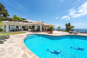 4 slaapkamer Villa te koop in Benalmadena
