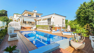 5 slaapkamer Villa te koop in Torrevieja