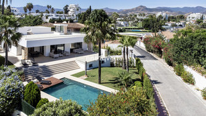 4 slaapkamer Villa te koop in Marbella