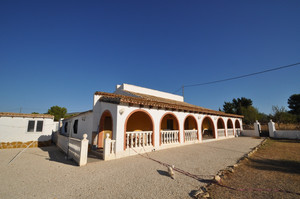 8 slaapkamer Villa te koop in Pinoso