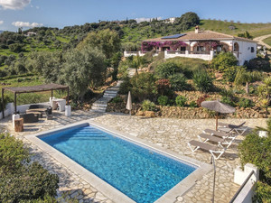 4 slaapkamer Villa te koop in Alozaina