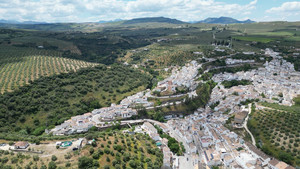 Grondstuk te koop in Setenil de las Bodegas