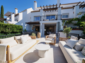 5 slaapkamer Rijtjeshuis te koop in Marbella