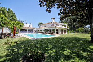 5 slaapkamer Villa te koop in Estepona