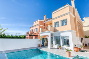 4 slaapkamer Villa te koop in Estepona