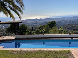 4 slaapkamer Villa te koop in Mijas
