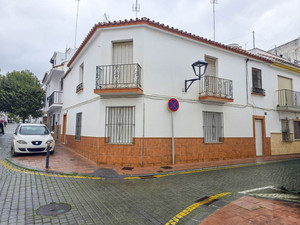 5 slaapkamer Rijtjeshuis te koop in Estepona