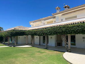 7 slaapkamer Villa te koop in Estepona