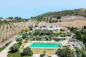 5 slaapkamer Villa te koop in Antequera